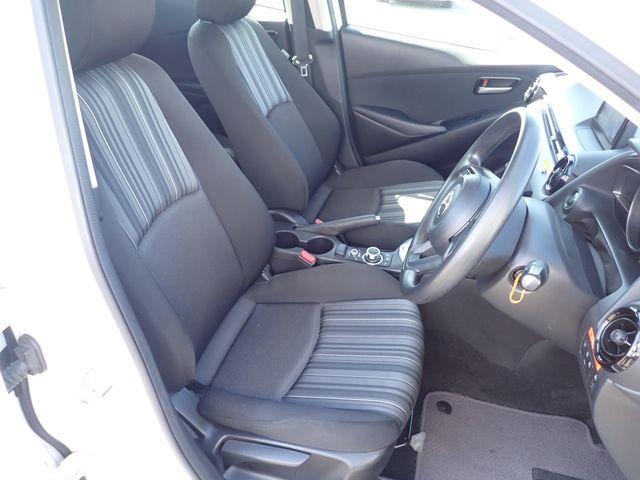 Mazda DEMIO 2018-11 180743-21