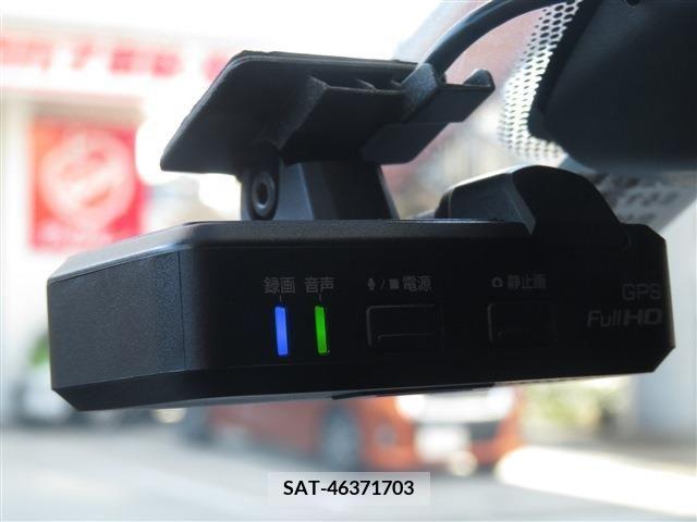 Nissan NOTE 2017-08 206956-11