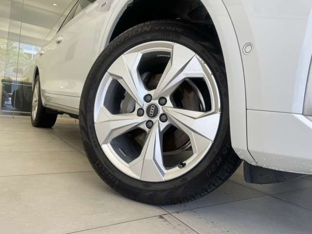 Audi Q5 2021-03 10627-6