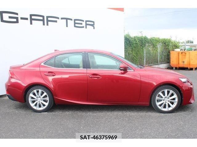 Lexus IS 2016-08 388358-6