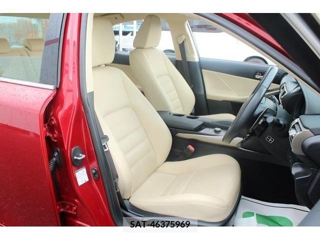 Lexus IS 2016-08 388358-14