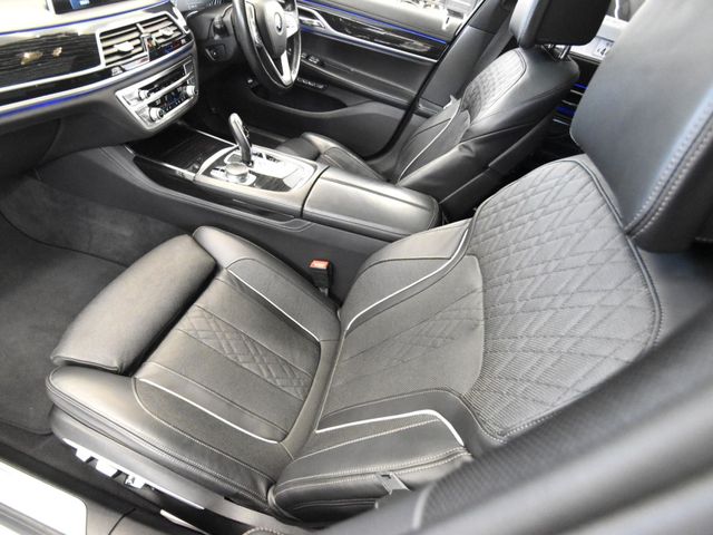 Bmw 7 SERIES 2017-02 11167-1