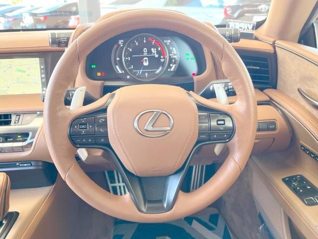 Lexus LC 2018-01 193685-11