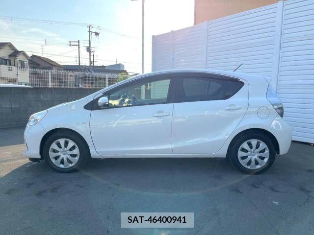Toyota AQUA 2014-03 314184-17