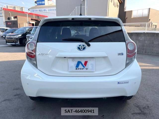 Toyota AQUA 2014-03 314184-15
