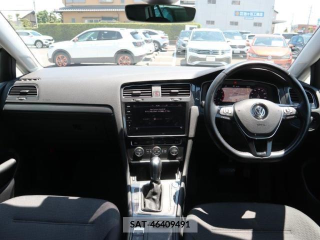 VolksWagen GOLF 2020-05 379039-15