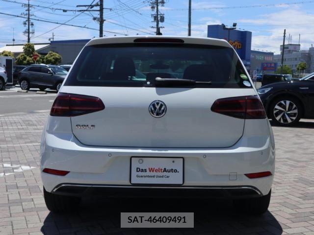 VolksWagen GOLF 2020-05 379039-6