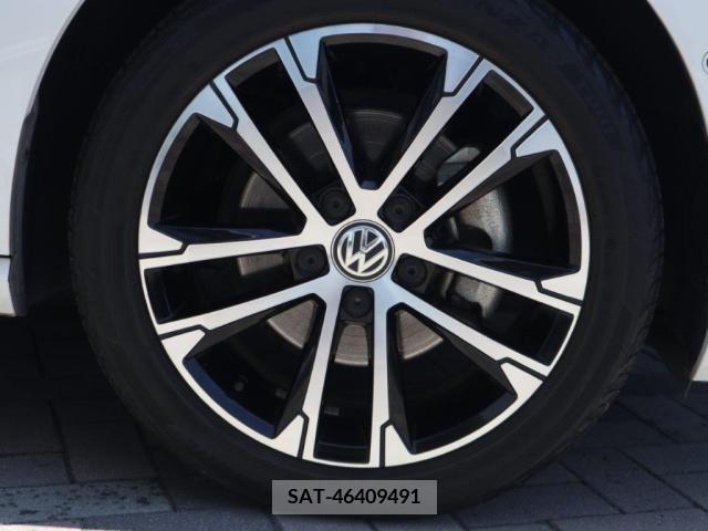 VolksWagen GOLF 2020-05 379039-14
