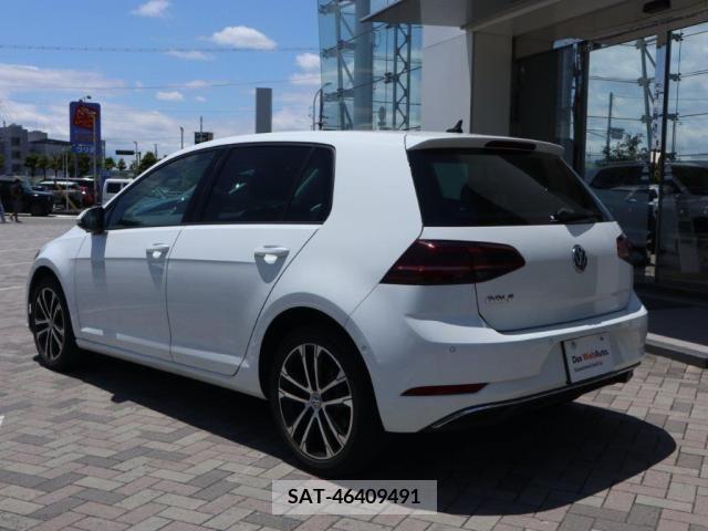 VolksWagen GOLF 2020-05 379039-5