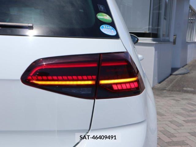 VolksWagen GOLF 2020-05 379039-12