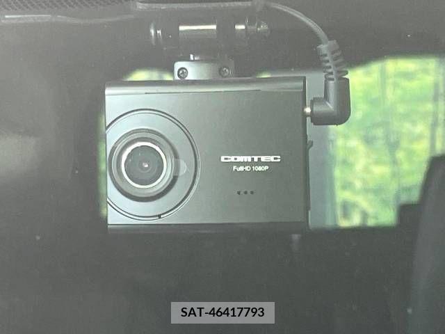 Toyota VOXY 2018-03 331676-7