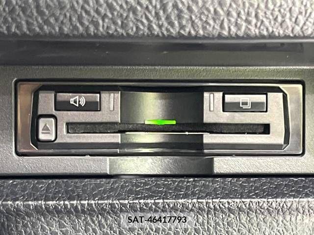 Toyota VOXY 2018-03 331676-6