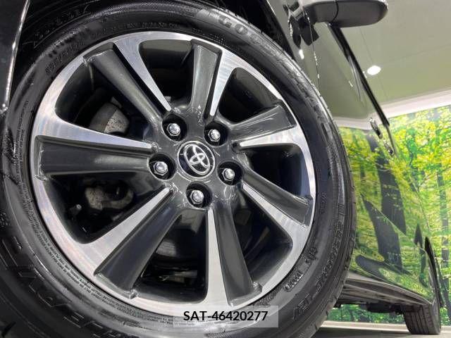 Toyota NOAH 2019-07 212978-14