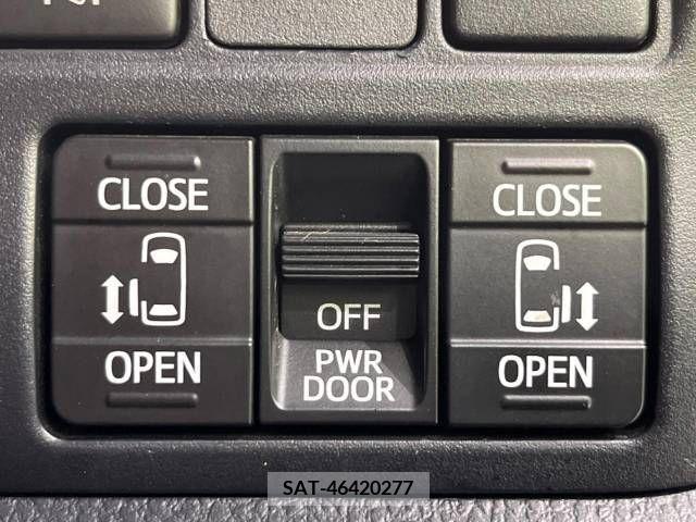Toyota NOAH 2019-07 212978-6