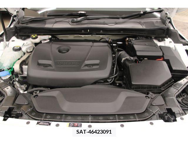 Volvo V40 2018-01 370198-29
