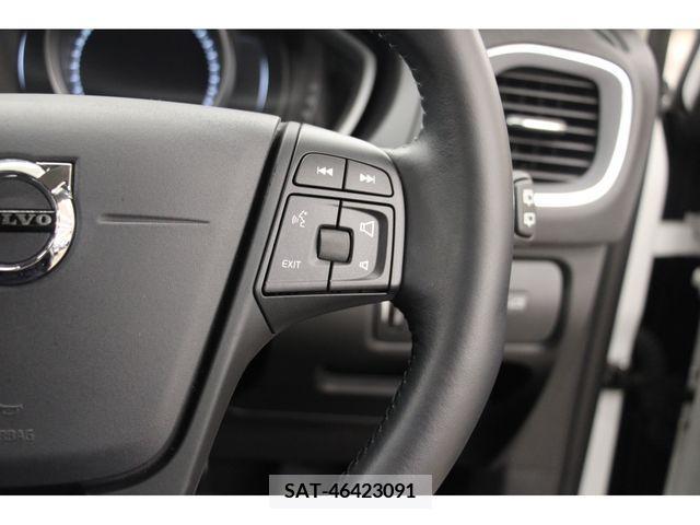 Volvo V40 2018-01 370198-17
