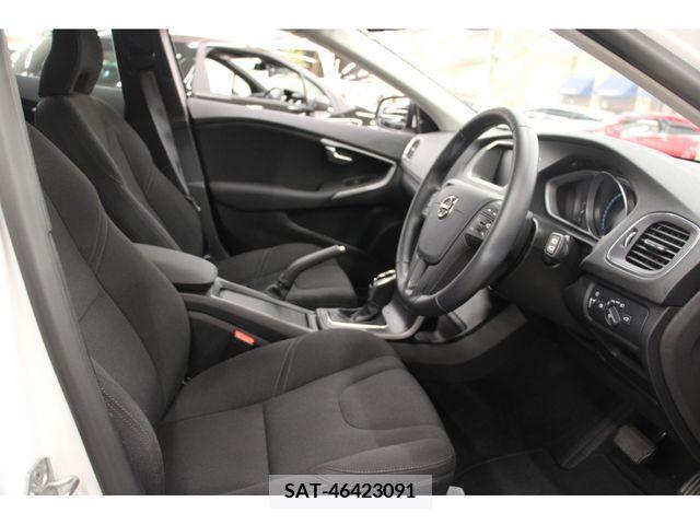Volvo V40 2018-01 370198-19