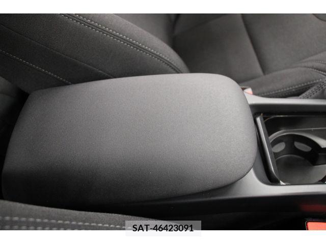 Volvo V40 2018-01 370198-15