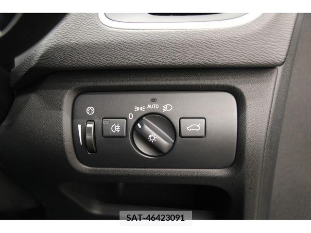 Volvo V40 2018-01 370198-14