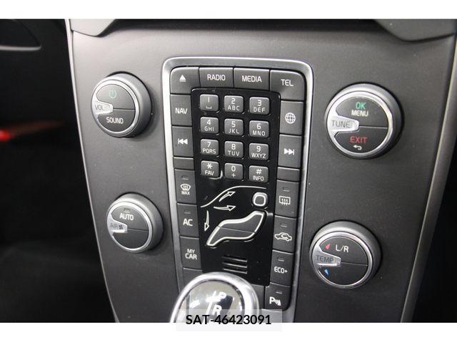 Volvo V40 2018-01 370198-11