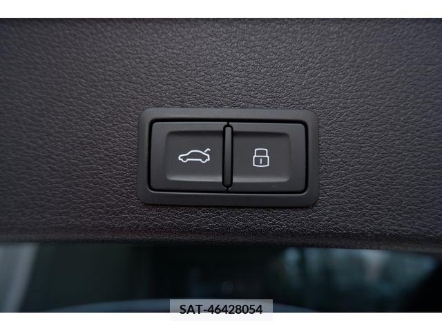 Audi A4 2023-03 374745-24