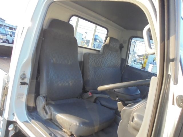Mazda TITAN 2006-04 196304-9