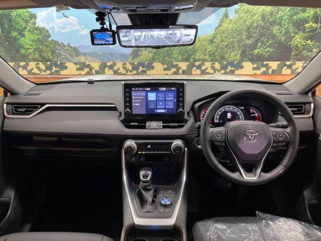Toyota RAV4 2021-06 191440-1