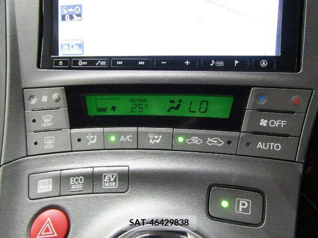 Toyota PRIUS 2012-06 282205-14