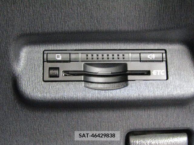 Toyota PRIUS 2012-06 282205-11