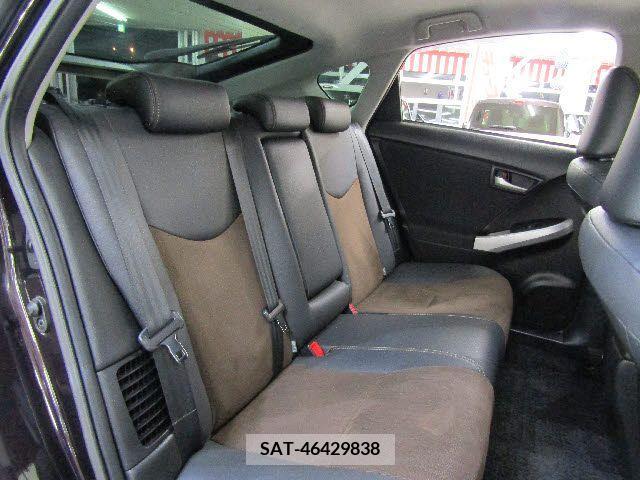 Toyota PRIUS 2012-06 282205-3