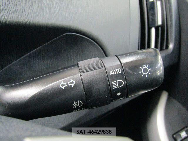 Toyota PRIUS 2012-06 282205-20