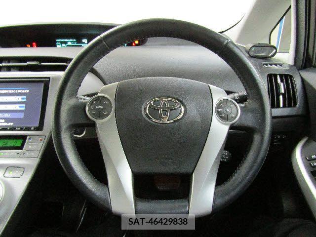 Toyota PRIUS 2012-06 282205-13