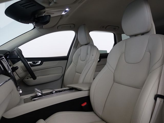 Volvo XC60 2021-07 24201-18