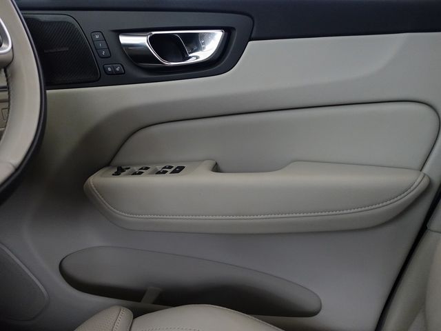 Volvo XC60 2021-07 24201-14