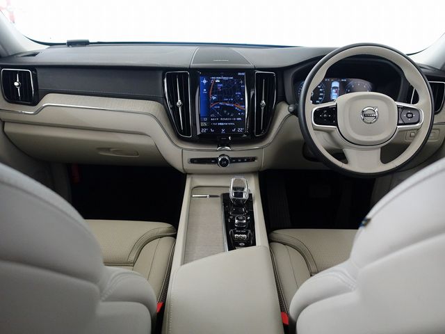 Volvo XC60 2021-07 24201-11