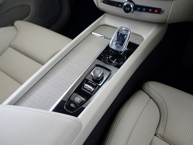 Volvo XC60 2021-07 24201-15
