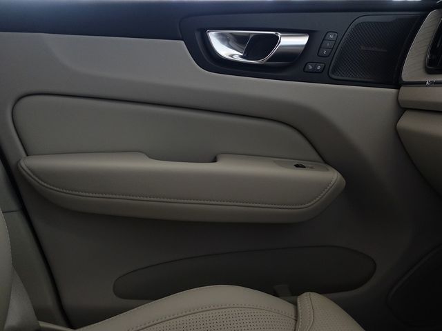 Volvo XC60 2021-07 24201-13