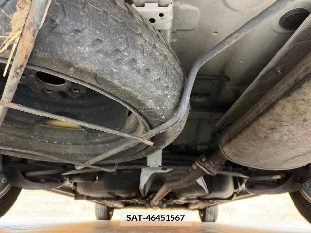 Toyota ISIS 2013-12 256973-19