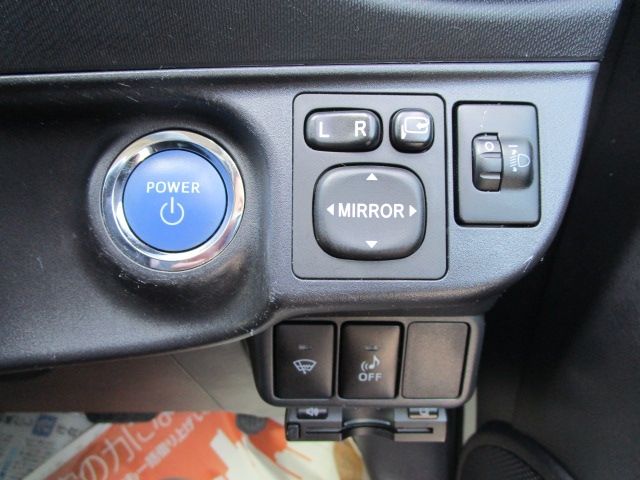 Toyota AQUA 2013-11 1352-12