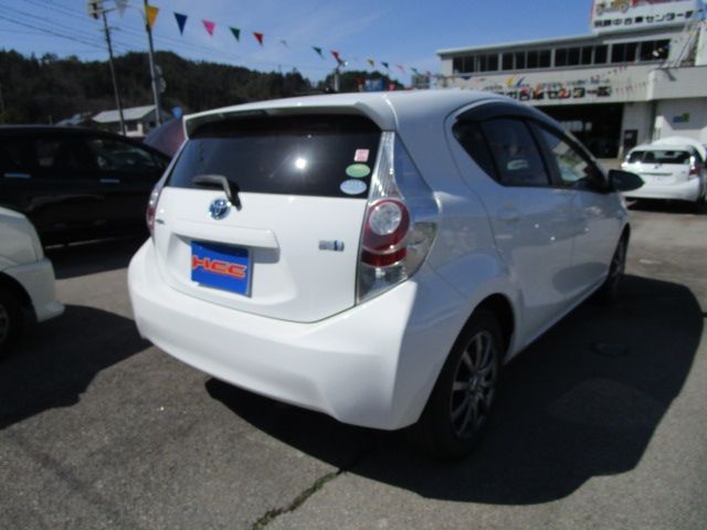 Toyota AQUA 2013-11 1352-2