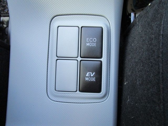 Toyota AQUA 2013-11 1352-14