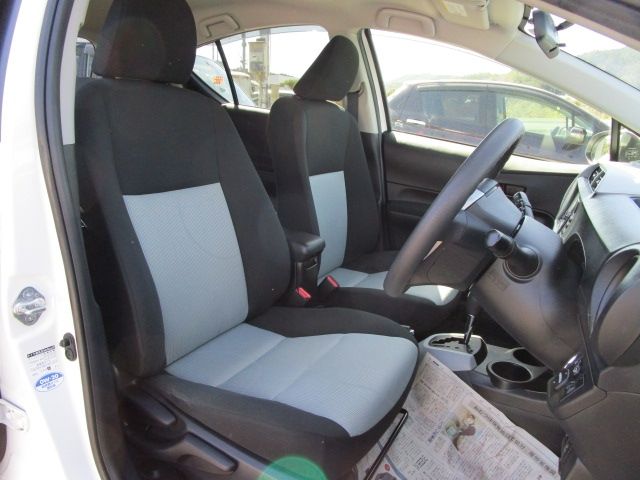Toyota AQUA 2013-11 1352-4
