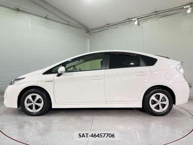 Toyota PRIUS 2014-07 221776-11