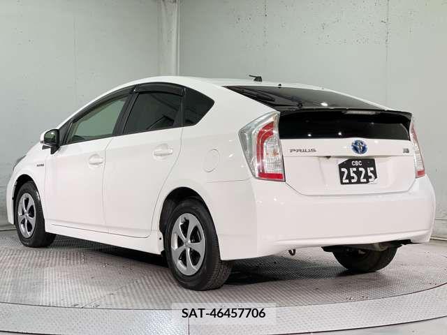 Toyota PRIUS 2014-07 221776-10