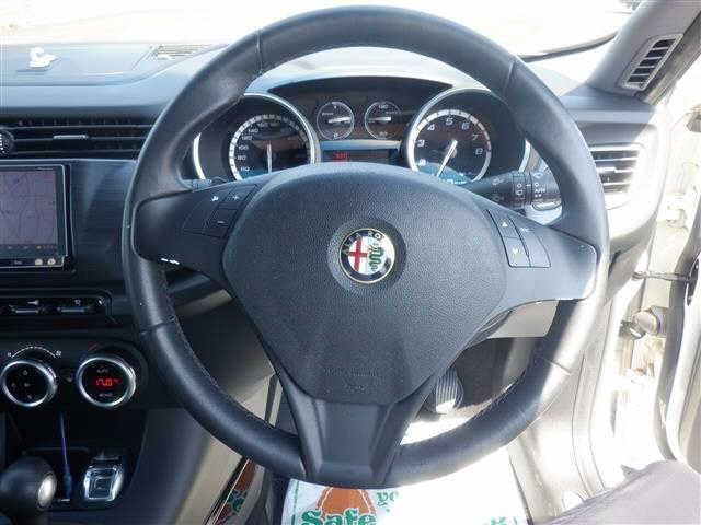 ALFA ROMEO GIULIETTA 2014-04 24001-3