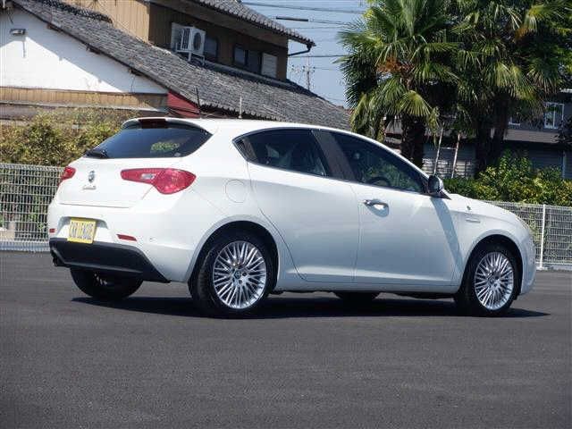 ALFA ROMEO GIULIETTA 2014-04 24001-2