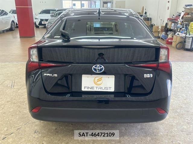 Toyota PRIUS 2022-02 282245-5