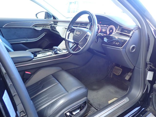 Audi A8 2018-10 16218-1