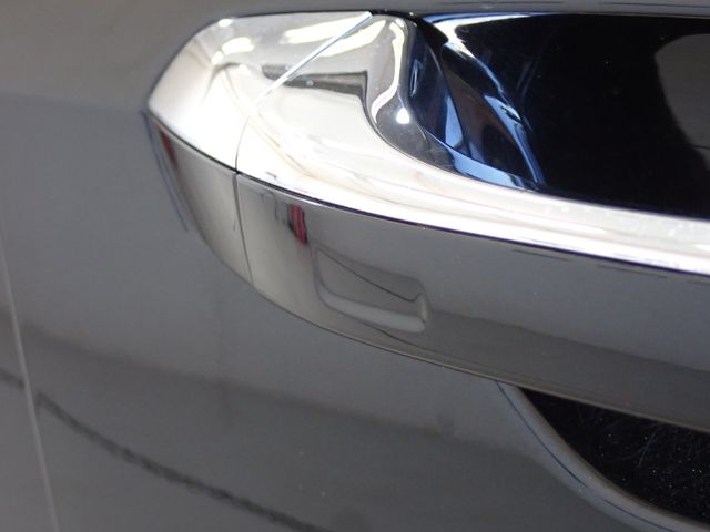 Audi A8 2018-10 16218-9