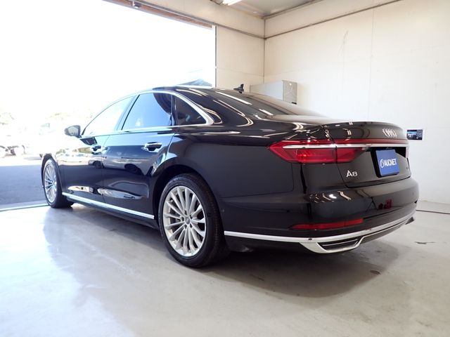 Audi A8 2018-10 16218-2